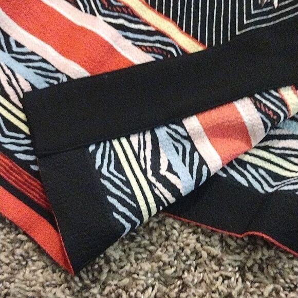 I.N. Studio Petite Women's Size PL Thin Flowy Floral Cardigan Black Chevron - Picture 7 of 9